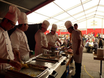 Catering im Festzelt - Stiftung Bühl