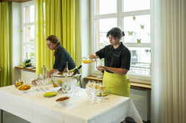Restaurantfachmann - Wein servieren