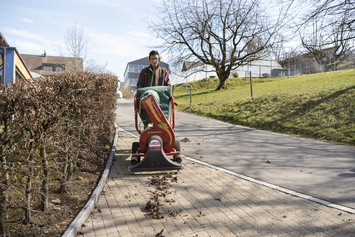 Hauswart - Stiftung Bühl - Laubsauger