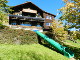 Ferienhaus Friedheim Braunwald mit Rutsche - Stiftung Bühl