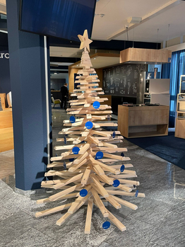 Schreinerei - Stiftung Bühl - Weihnachtsbaum aus Holz - Kundenbestellung
