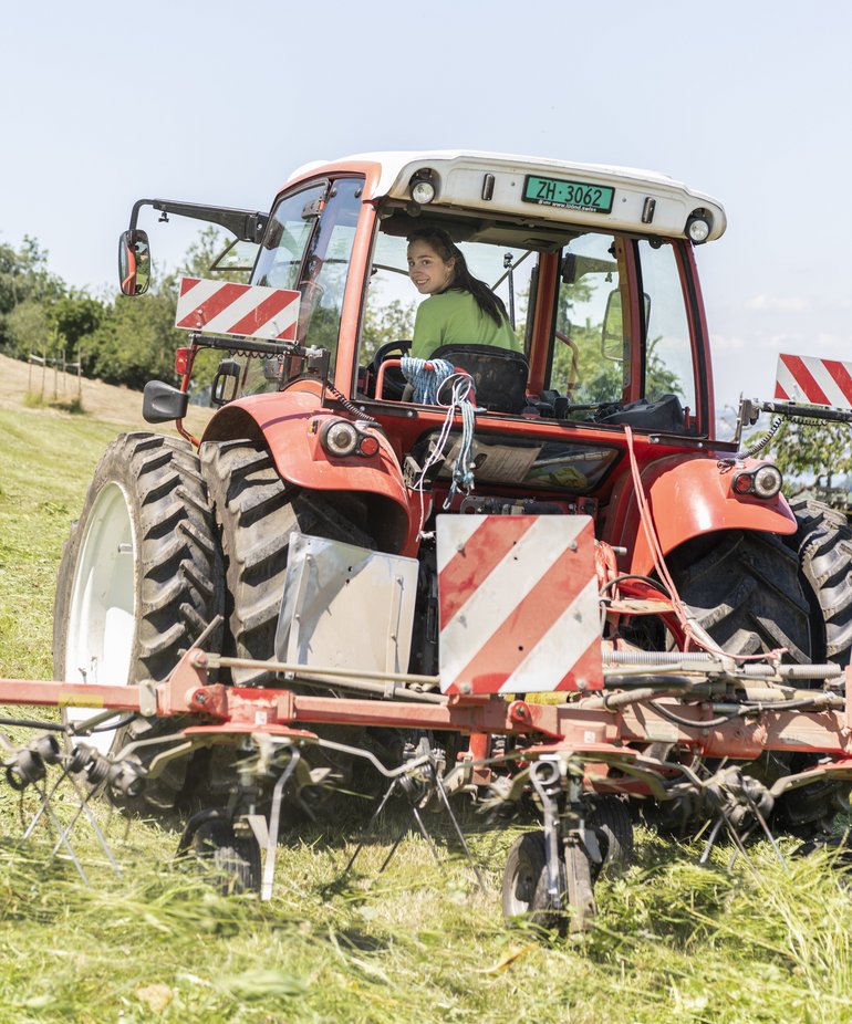 Bio-Landwirtschaft - Berufsbild - Traktor